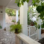 With Parking Space Zavalatica, Korcula - 14204 アパート
