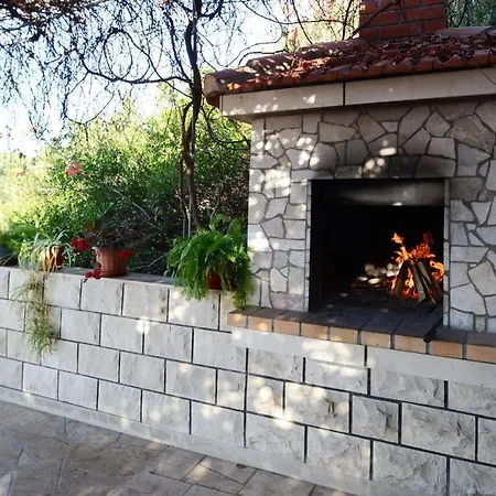 Apartment With Parking Space Zavalatica, Korcula - 14204 Zavalatica