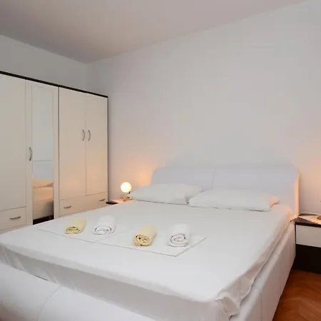 With Parking Space Zavalatica, Korcula - 14204 Apartment *