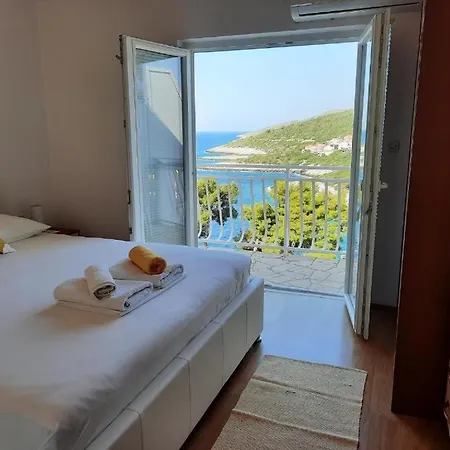 With Parking Space Zavalatica, Korcula - 14204 Apartment *