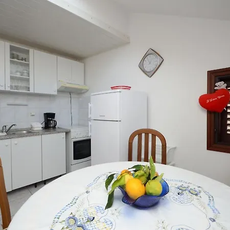 With Parking Space Zavalatica, Korcula - 14204 *