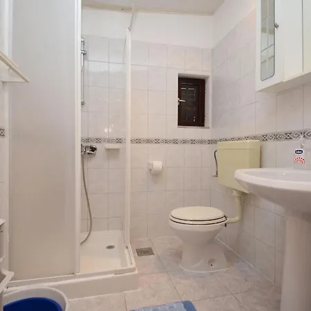 Apartment With Parking Space Zavalatica, Korcula - 14204