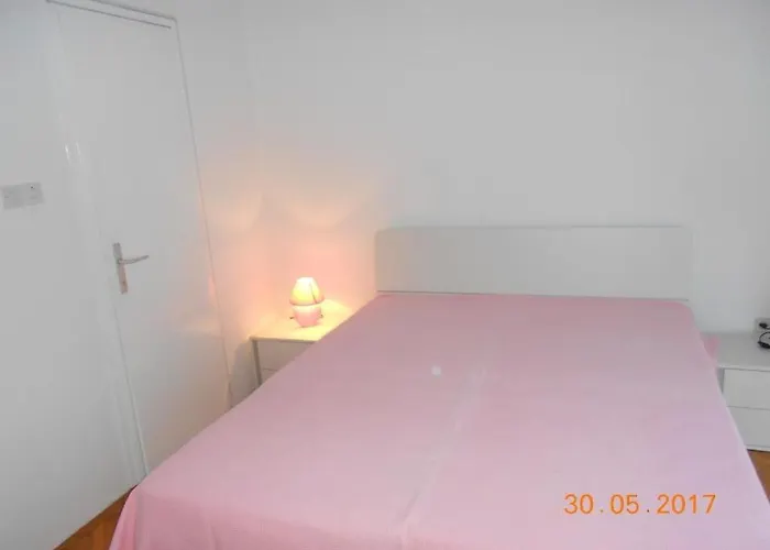 With Parking Space Zavalatica, Korcula - 14204 *