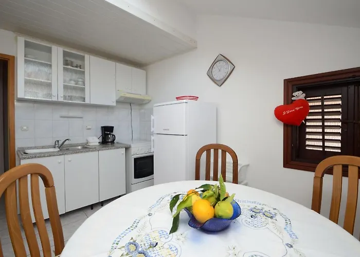 With Parking Space Zavalatica, Korcula - 14204 *