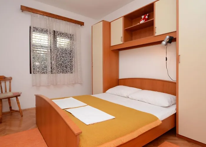 公寓 With Parking Space Zavalatica, Korcula - 14204 *